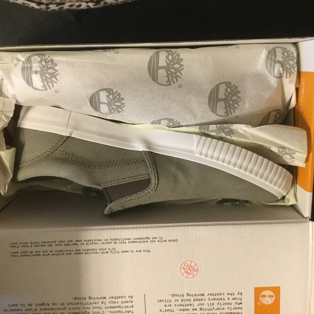 NWT in box Timberland men's size 8 Mylo Bay slip on canvas sneakers light taupe